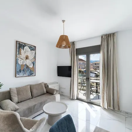 Urban Nest Лефкада