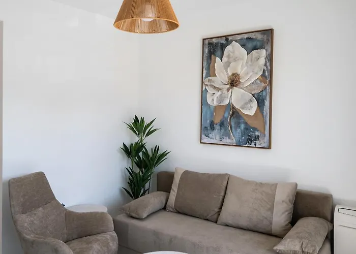 Urban Nest Apartment