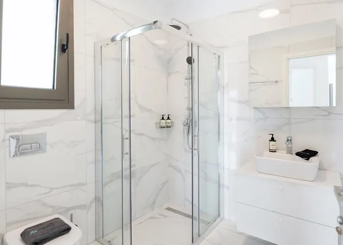 Urban Nest Apartment *